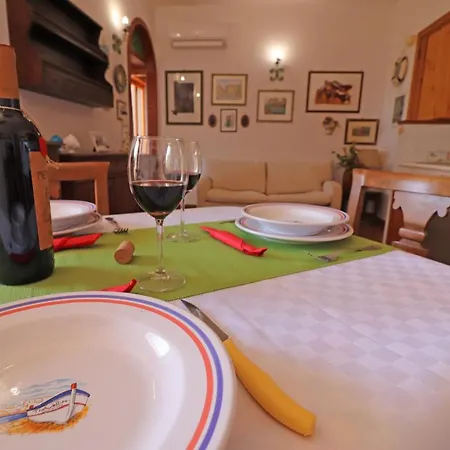 Holiday House Patrizia 6 Places アパート オートラント