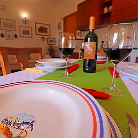 House Patrizia 6 Places *
